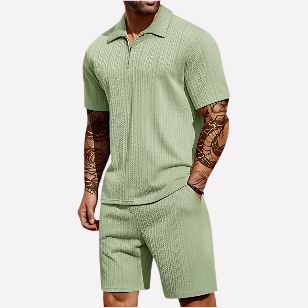 Conjunto estructurado de polo con cremallera y pantalones cortos