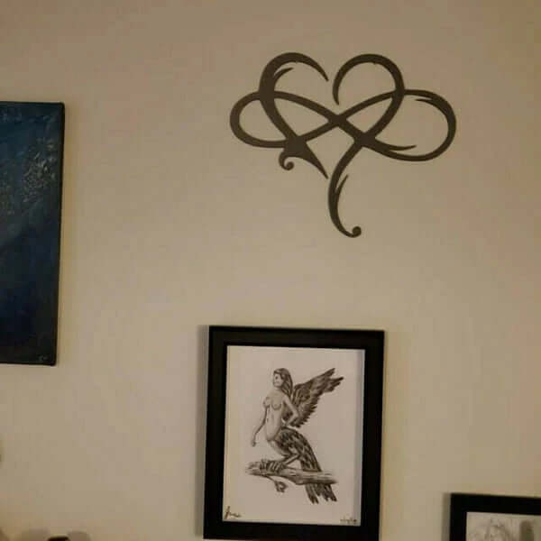 Decoración de pared de corazón e infinito de hierro y nácar