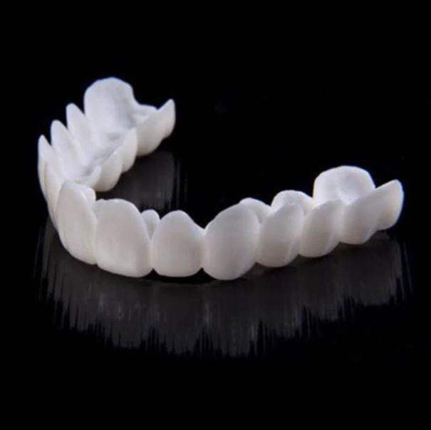 Dentadura postiza de ajuste rápido - Sonrisa perfecta