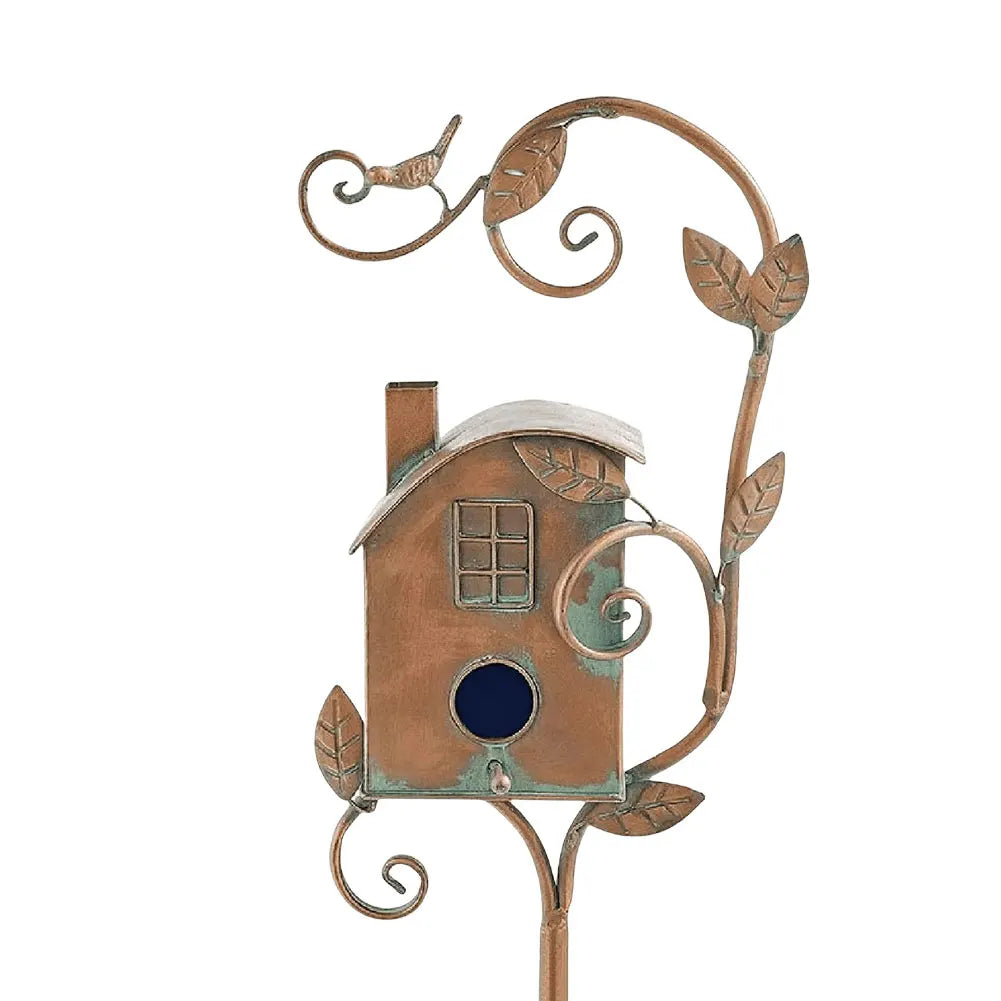 Elegante casa para pájaros con estaca para jardín y terraza