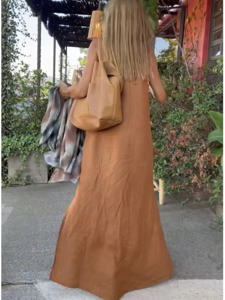Elegante vestido de cuello halter para eventos de verano