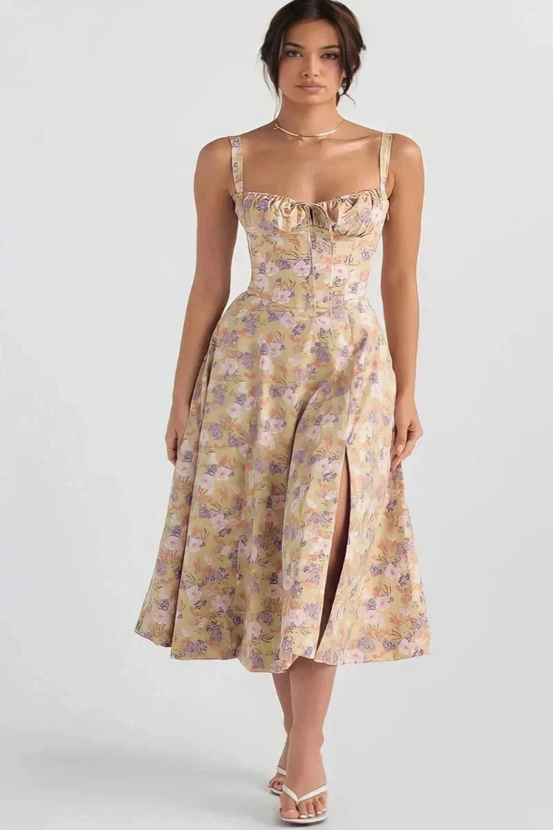 Elegante vestido de verano con estampado floral