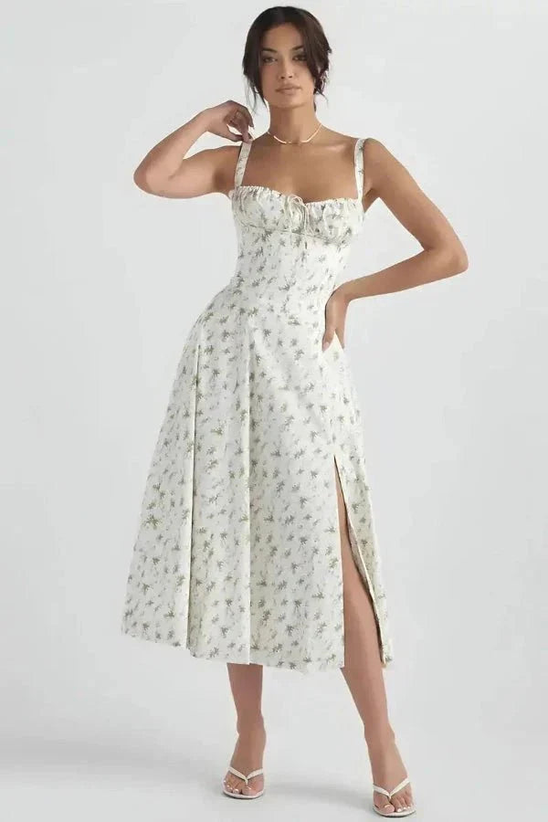 Elegante vestido de verano con estampado floral