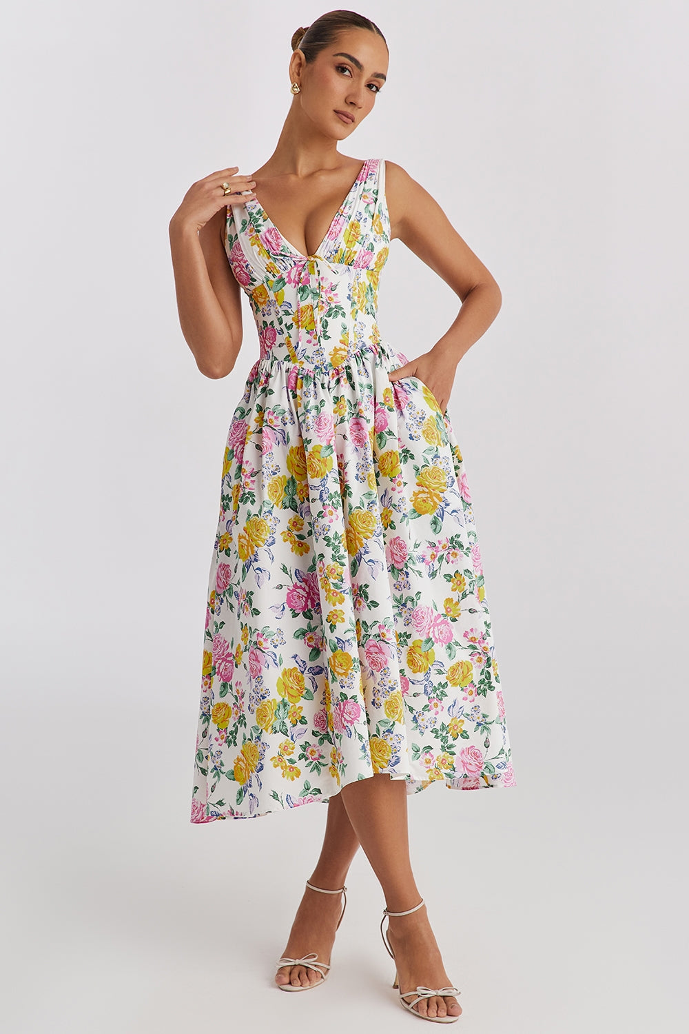 Elegante vestido floral de verano