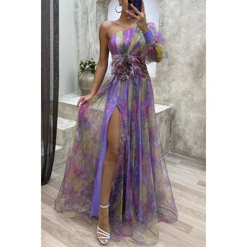 Elegante vestido maxi con diseño floral semitransparente
