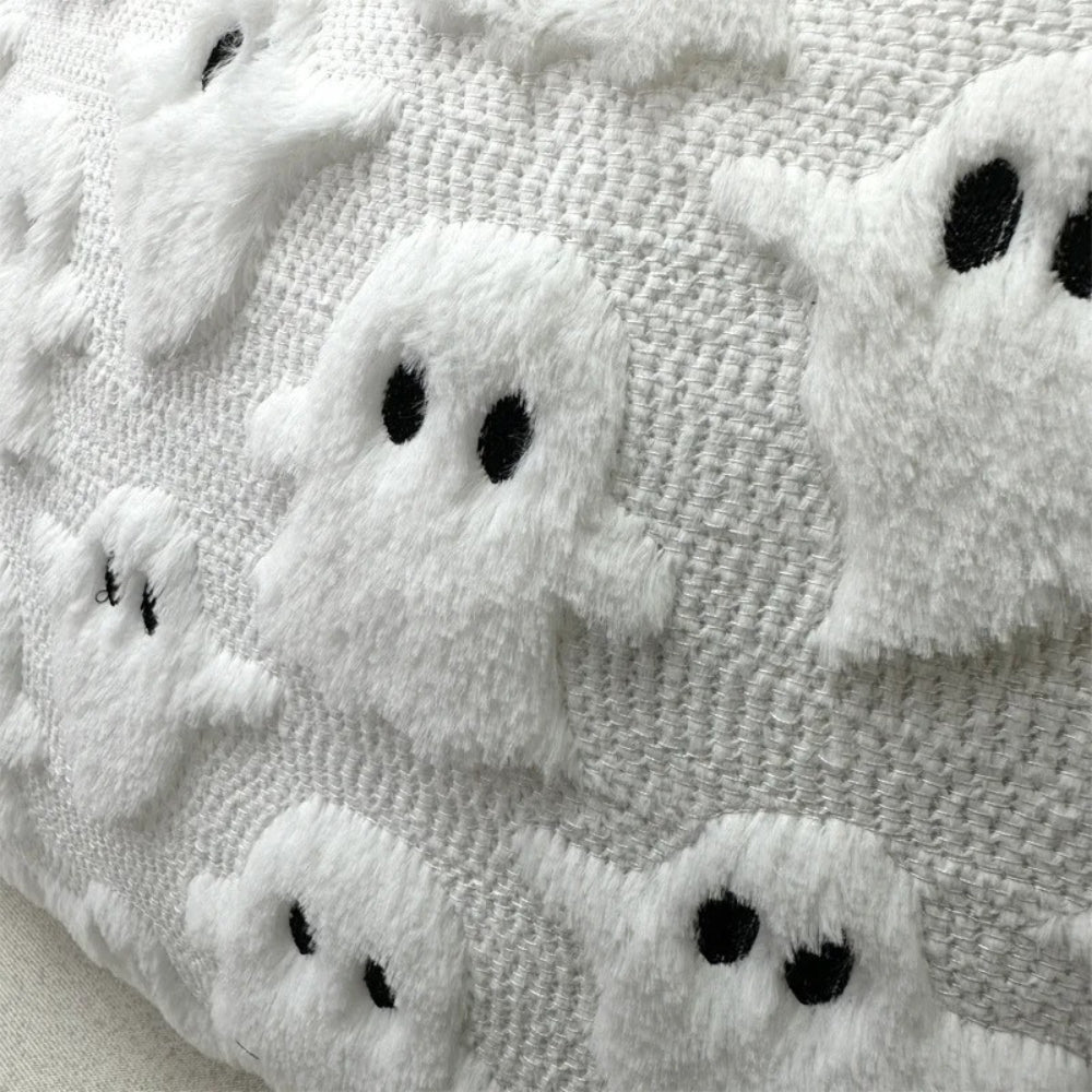 Funda de cojín de peluche de Halloween con fantasmas espeluznantes