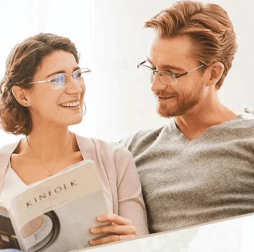 Gafas de Lectura Inteligentes para Presbicia con Lentes Multifocales | Ultraligeras y con Filtro de Luz Azul | Para Visión Cerca y Lejos | Montura de Titanio TR90