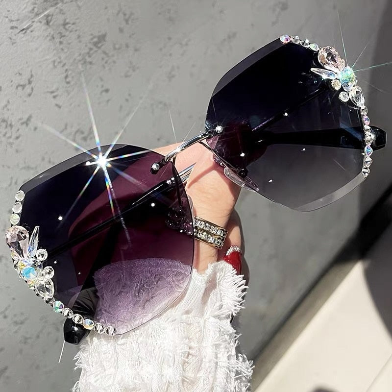 Gafas de sol sin montura con estrás