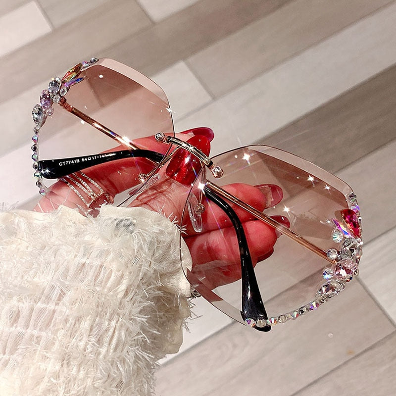Gafas de sol sin montura con estrás