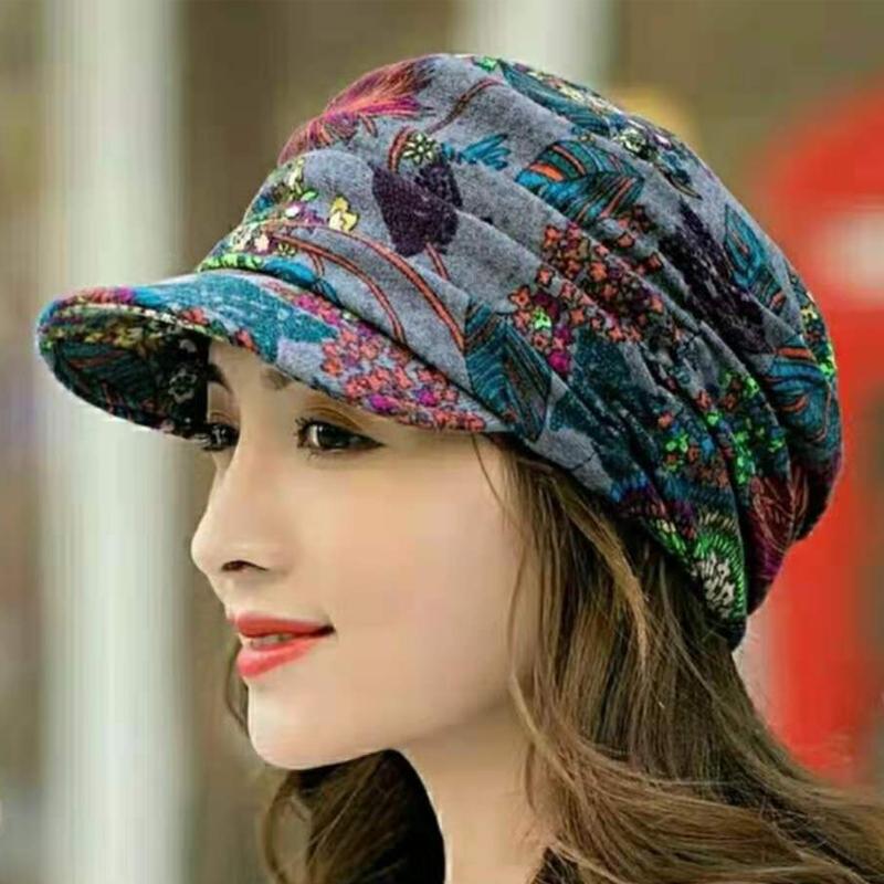 Gorra plisada con estampado floral y visera corta para mujer - Cálida y elegante
