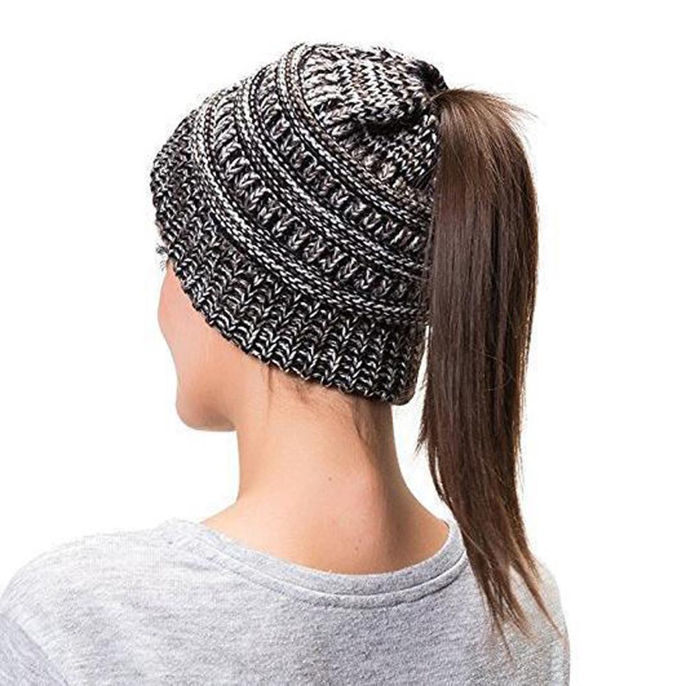 Gorro de punto de invierno para mujer con orificio para coleta – suave y casual
