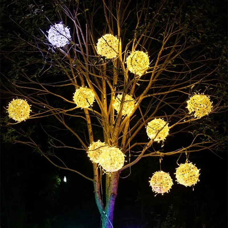 Guirnalda de Luces Decorativa para Exterior con Bolas de Ratán - Iluminación para Jardín - Esferas Decorativas