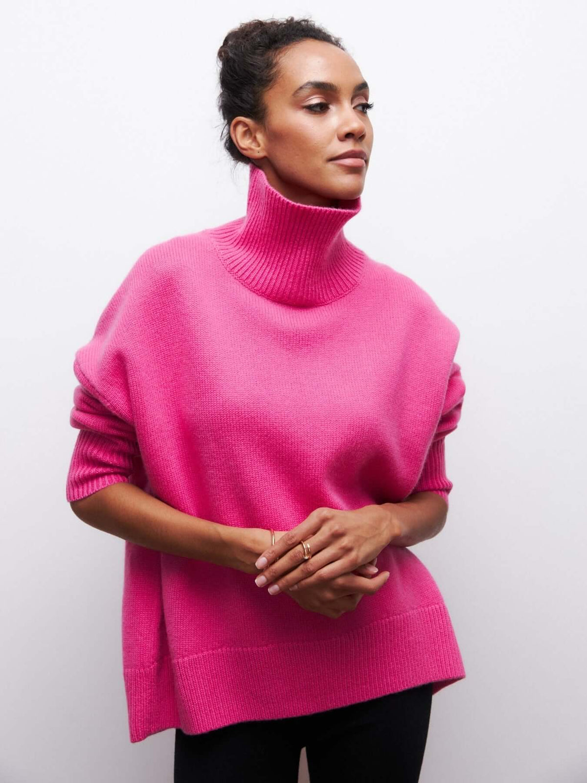 Jersey de punto oversized con cuello alto para mujer