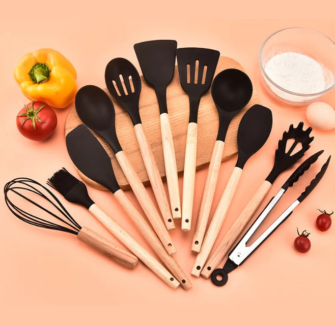 Juego de utensilios de cocina de silicona no tóxica y libre de BPA con mangos de madera