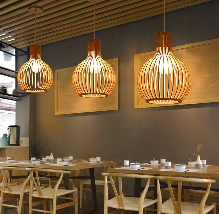 Lámpara Colgante – Diseño Orgánico de Madera para Interiores Cálidos