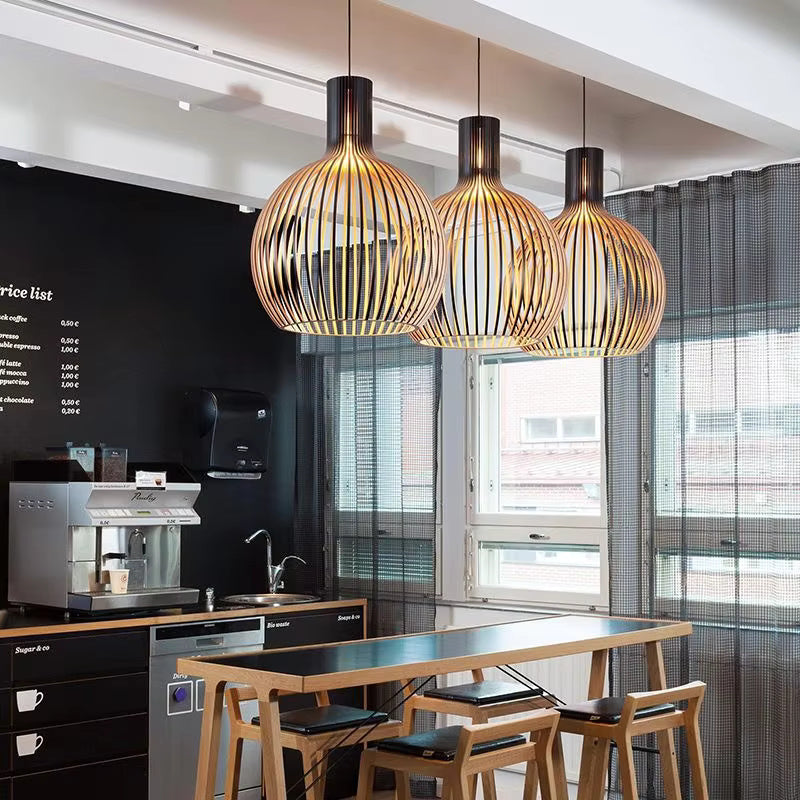 Lámpara Colgante – Diseño Orgánico de Madera para Interiores Cálidos