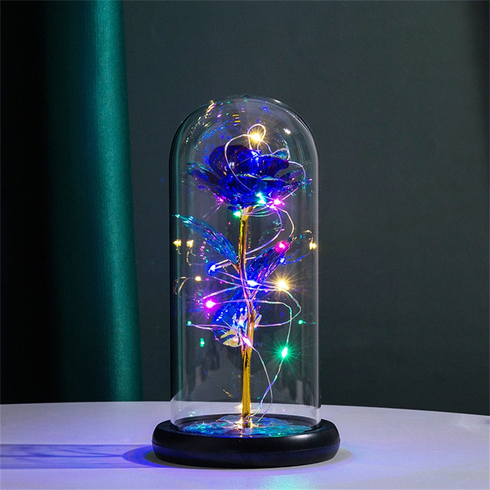 Lámpara con rosa eterna en cúpula de cristal