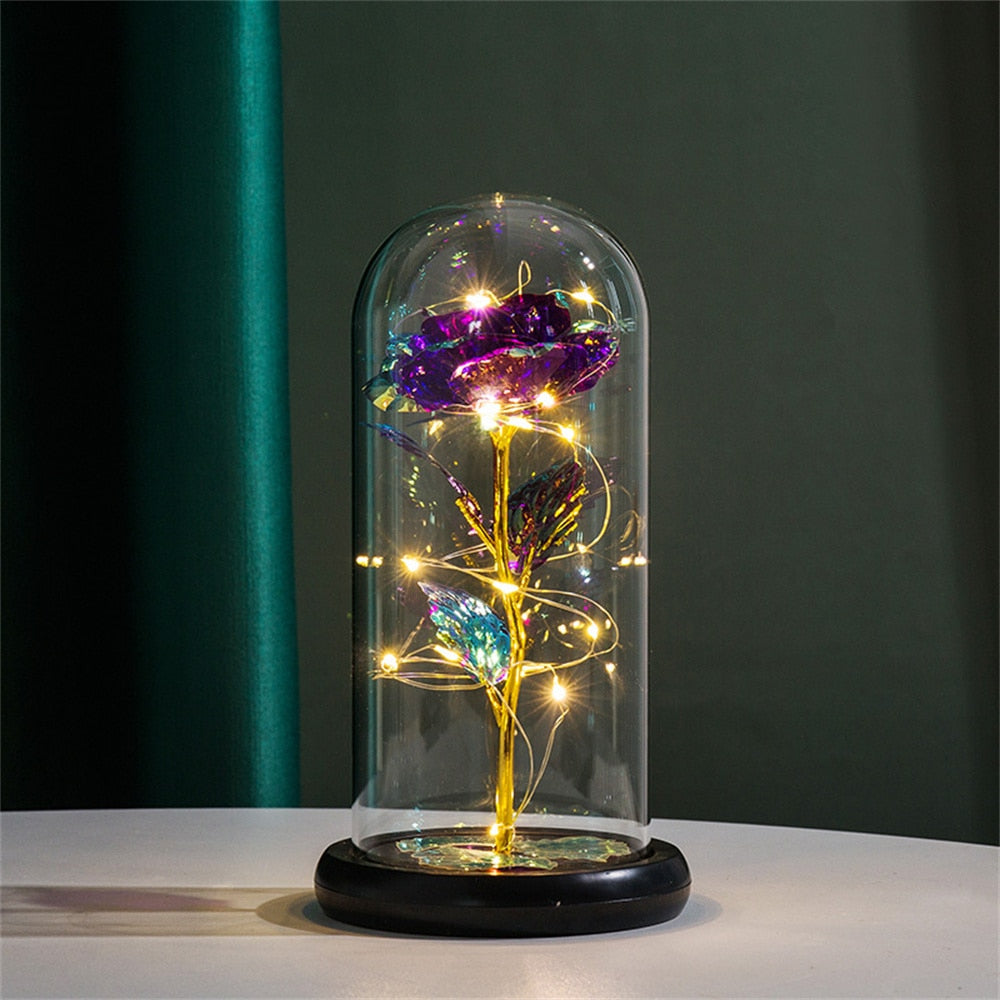 Lámpara con rosa eterna en cúpula de cristal