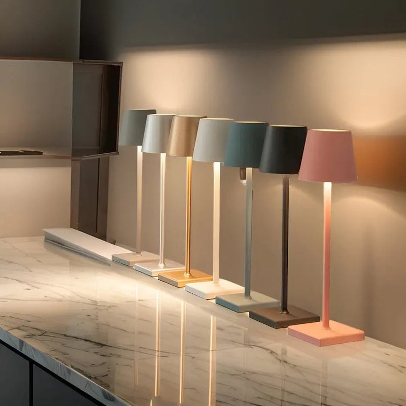 Lámpara de mesa inalámbrica y recargable - Elegante LED para interior y exterior