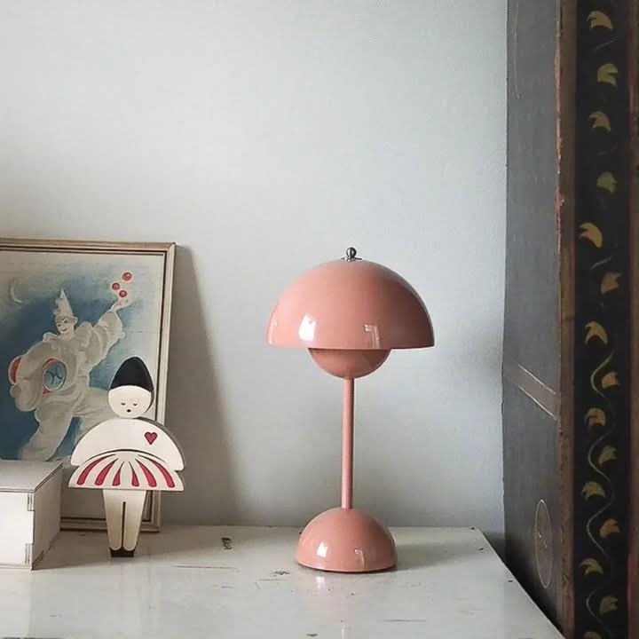 Lámpara de mesa LED inalámbrica moderna con intensidad regulable