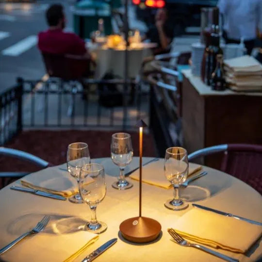 Lámpara de mesa LED inalámbrica para iluminar tu espacio