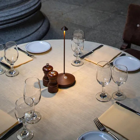 Lámpara de mesa LED inalámbrica para iluminar tu espacio