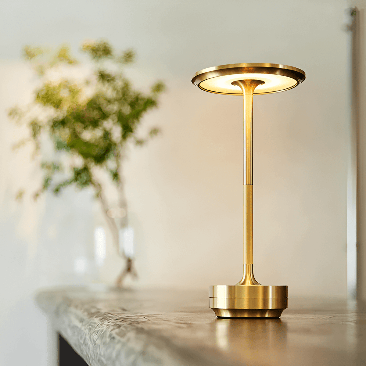 Lámpara de mesa LED inalámbrica y recargable