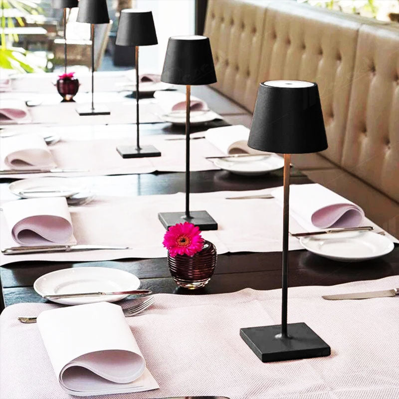 Lámpara de mesa LED inalámbrica y recargable moderna