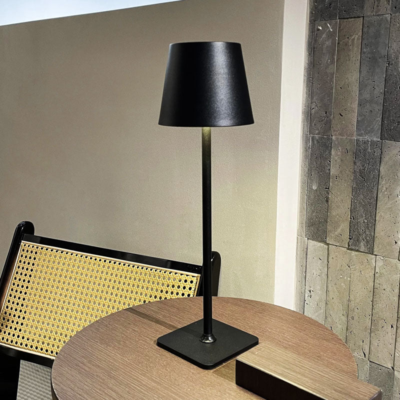 Lámpara de mesa LED inalámbrica y recargable moderna