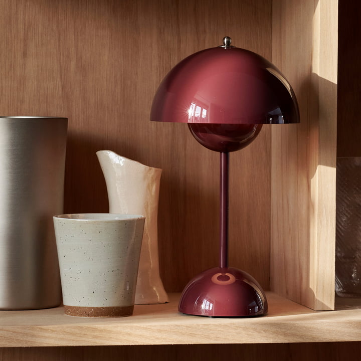Lámpara de mesa LED retro inalámbrica con diseño de sombrilla