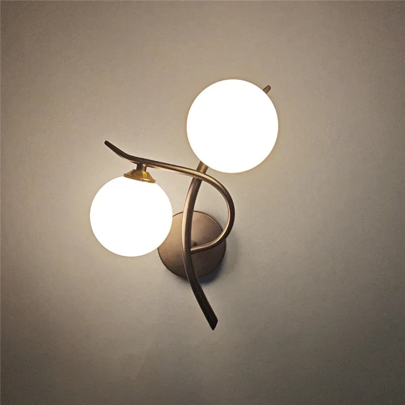 Lámpara de pared LED de diseño escandinavo con doble esfera