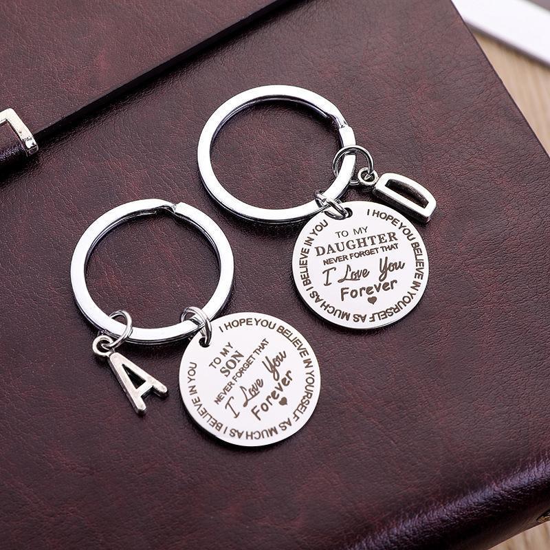 Llavero personalizado con inicial para hijo o hija