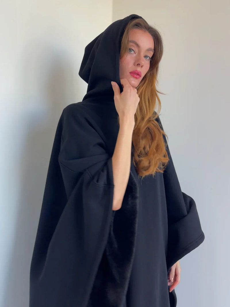 Manta sudadera oversized con capucha y forro suave