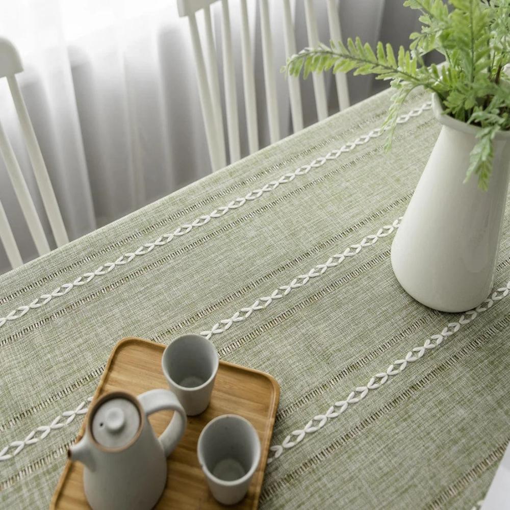 Mantel para mesa de comedor rústico a rayas de algodón y lino con un diseño elegante