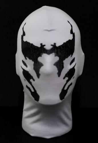 Máscara de Rorschach móvil con manchas de tinta