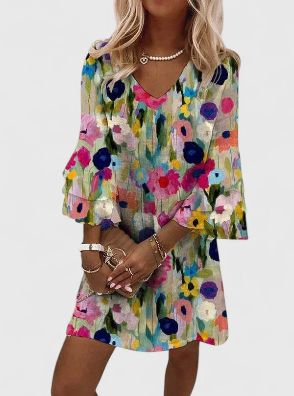Minivestido con estampado floral y cuello en V – Corte cómodo