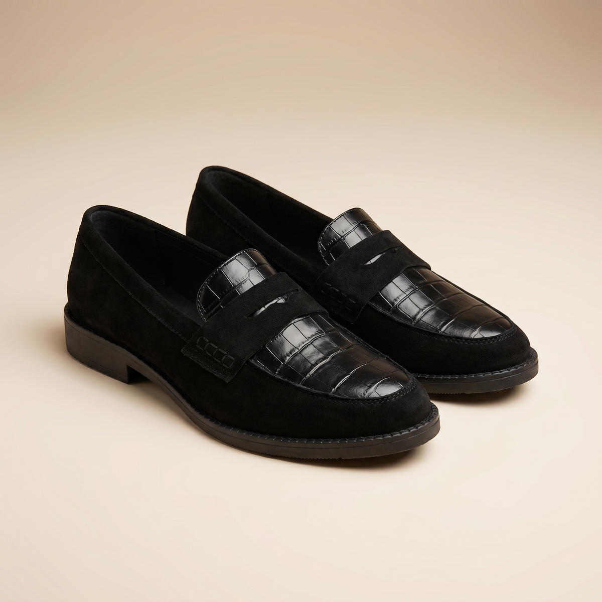 Mocasines de cuero para mujer con patrón de cocodrilo | Zapatos sin cordones acolchados