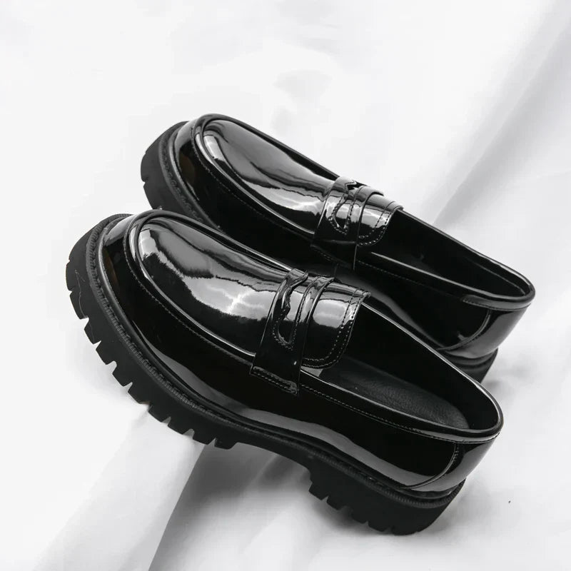 Mocasines negros con suela gruesa – Zapatos de vestir modernos sin cordones