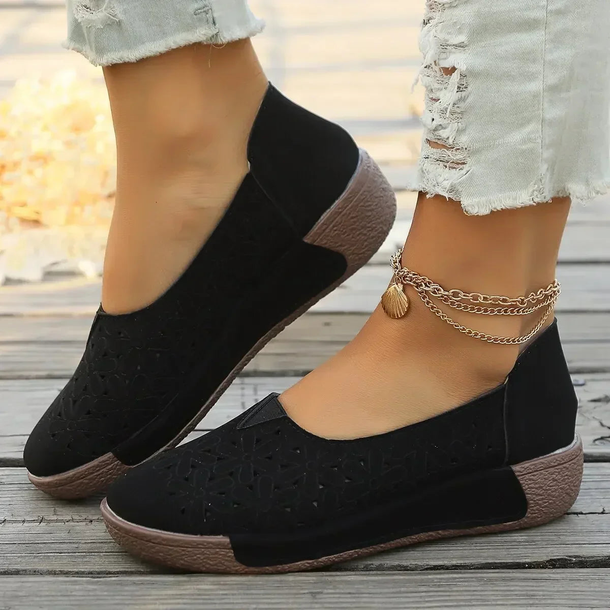 Mocasines ortopédicos para mujer con empeine de cuero y suela de cuña