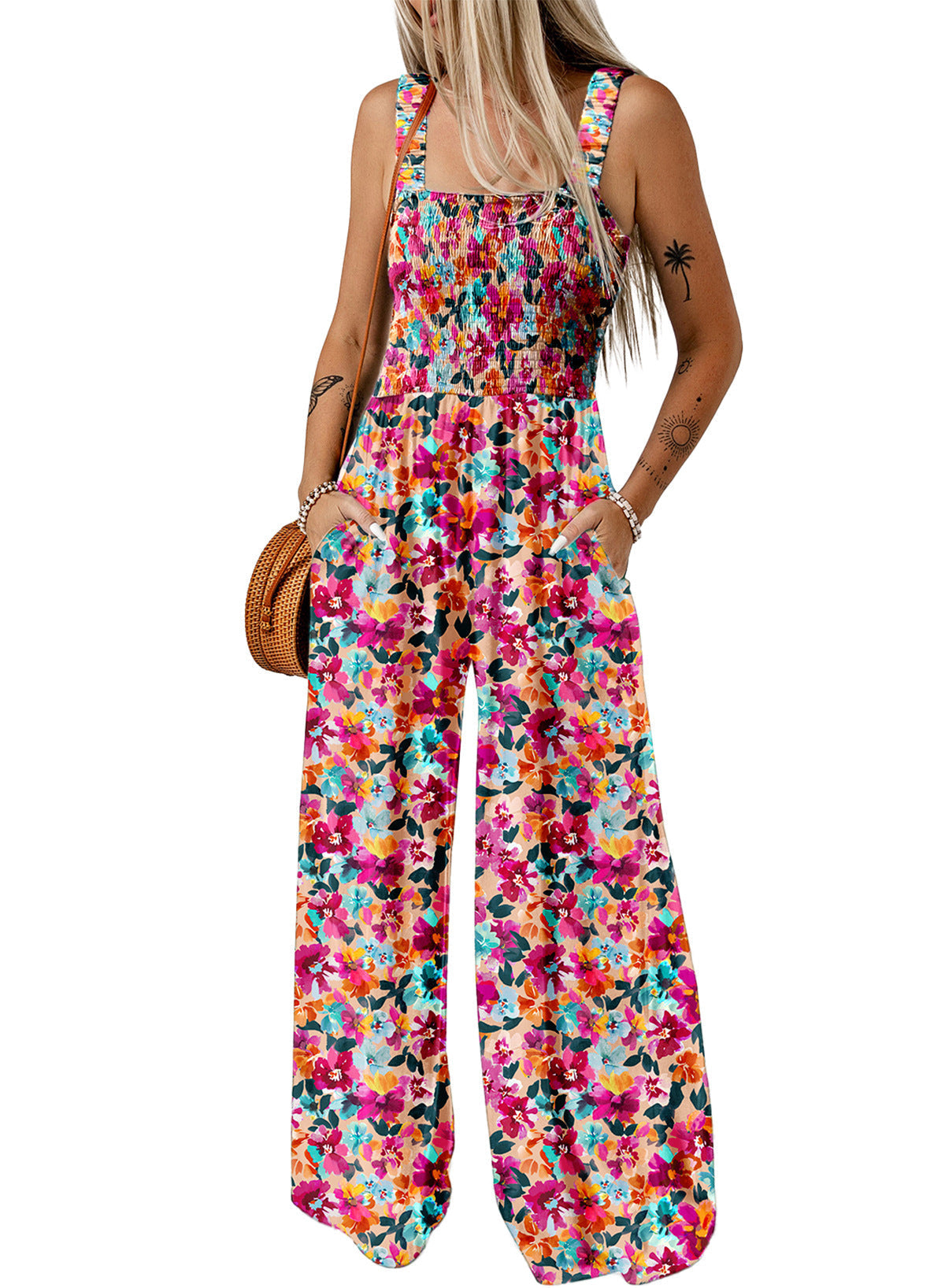 Mono largo de mujer con estampado floral, cuerpo fruncido tipo nido de abeja y pernera ancha