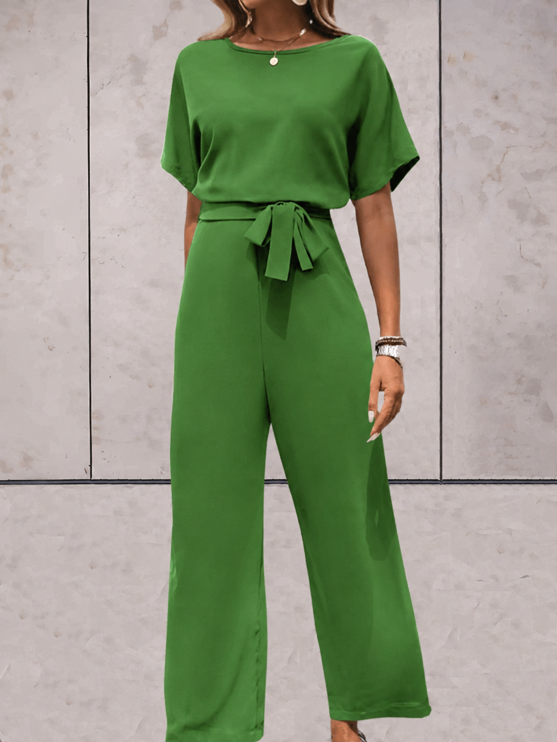 Mono Negro Elegante y Cómodo para Cualquier Ocasión