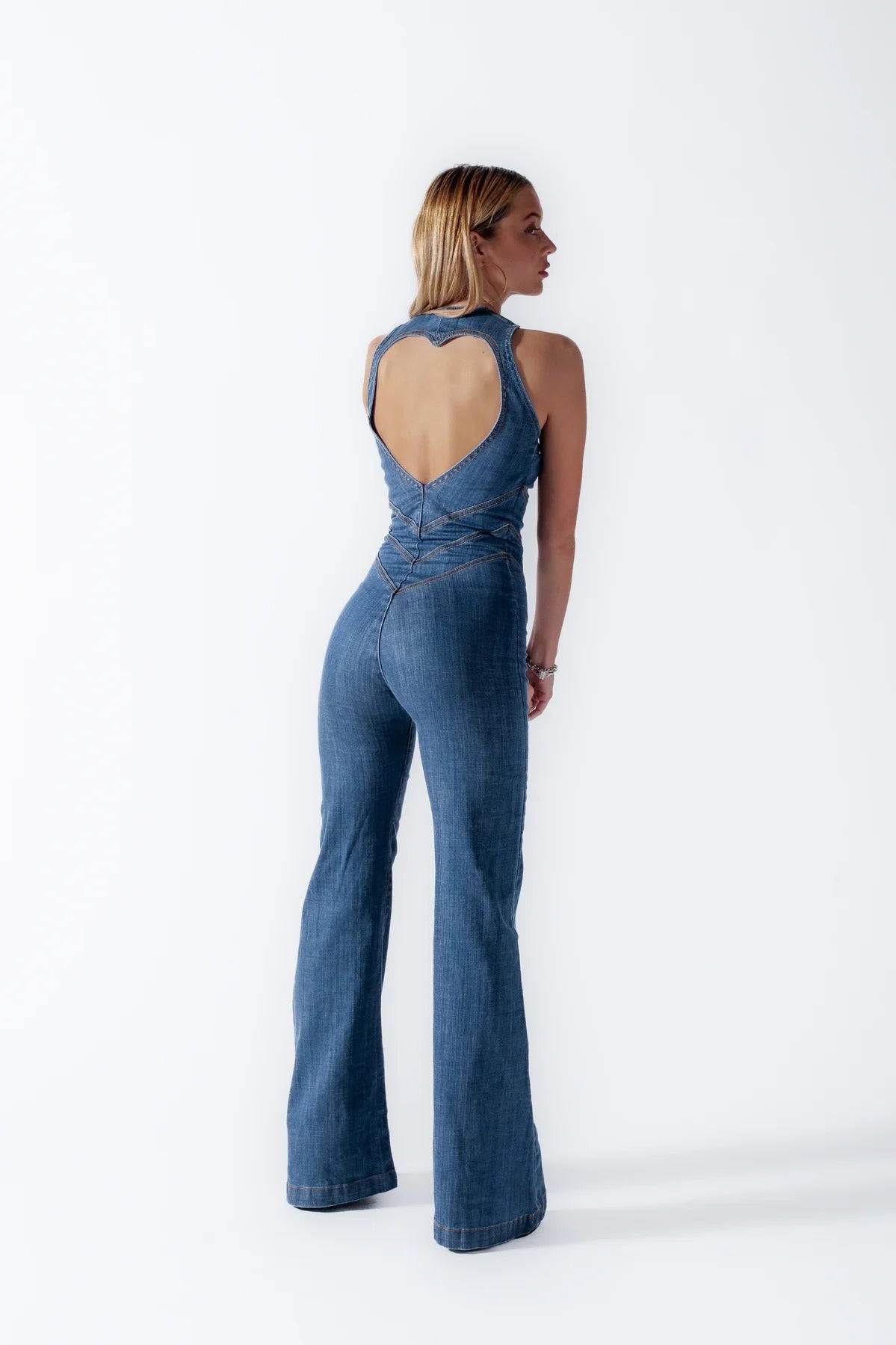 Mono vaquero para mujer con cremallera en estilo vintage moderno