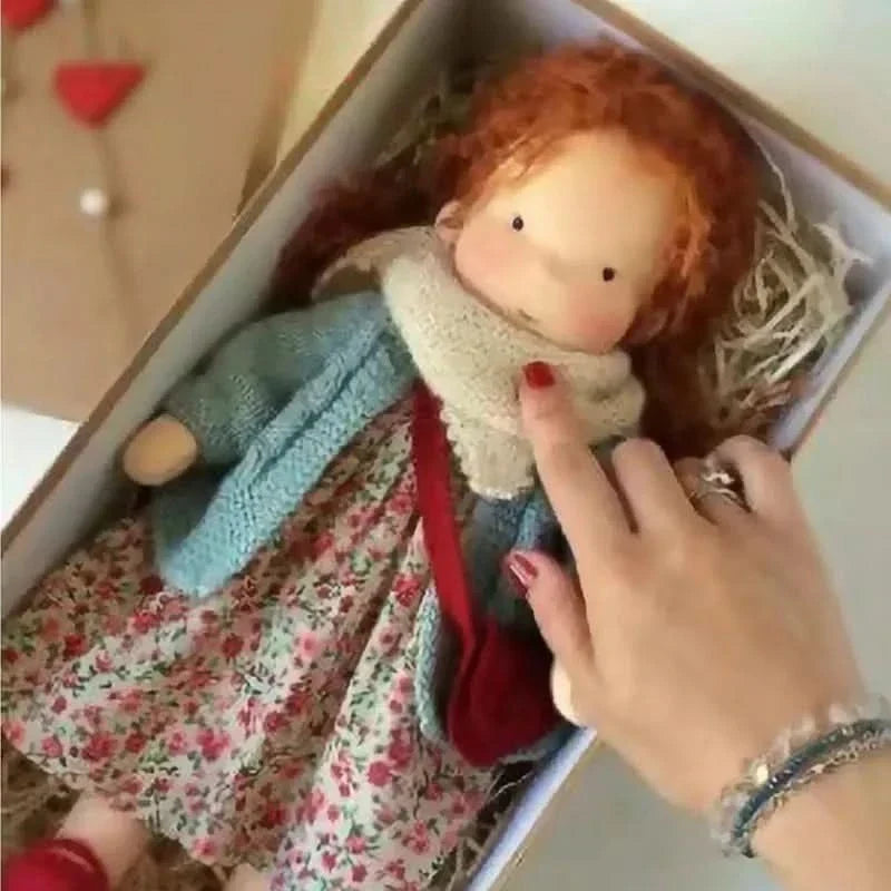 Muñeca de peluche hecha a mano – Juguete Elise de estilo Waldorf