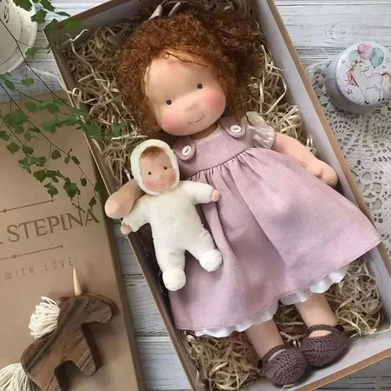 Muñeca de peluche hecha a mano – Juguete Elise de estilo Waldorf