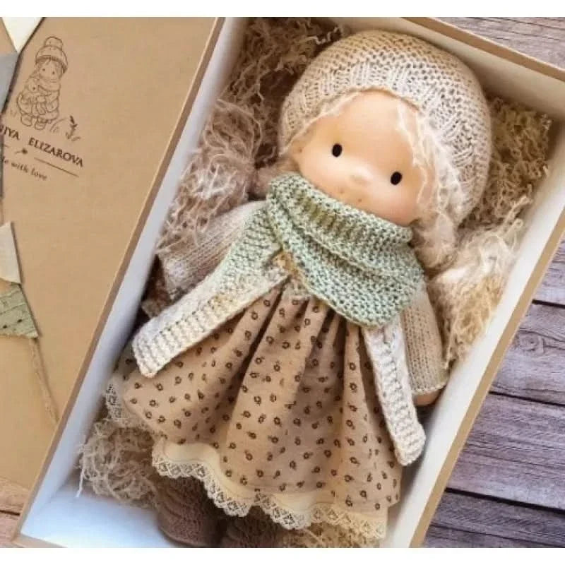 Muñeca de peluche hecha a mano - Juguete Waldorf Emma