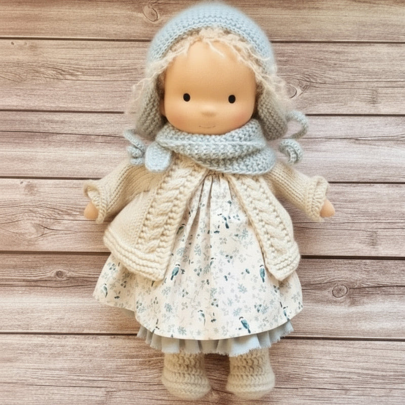 Muñeca Waldorf de algodón hecha a mano para juego creativo