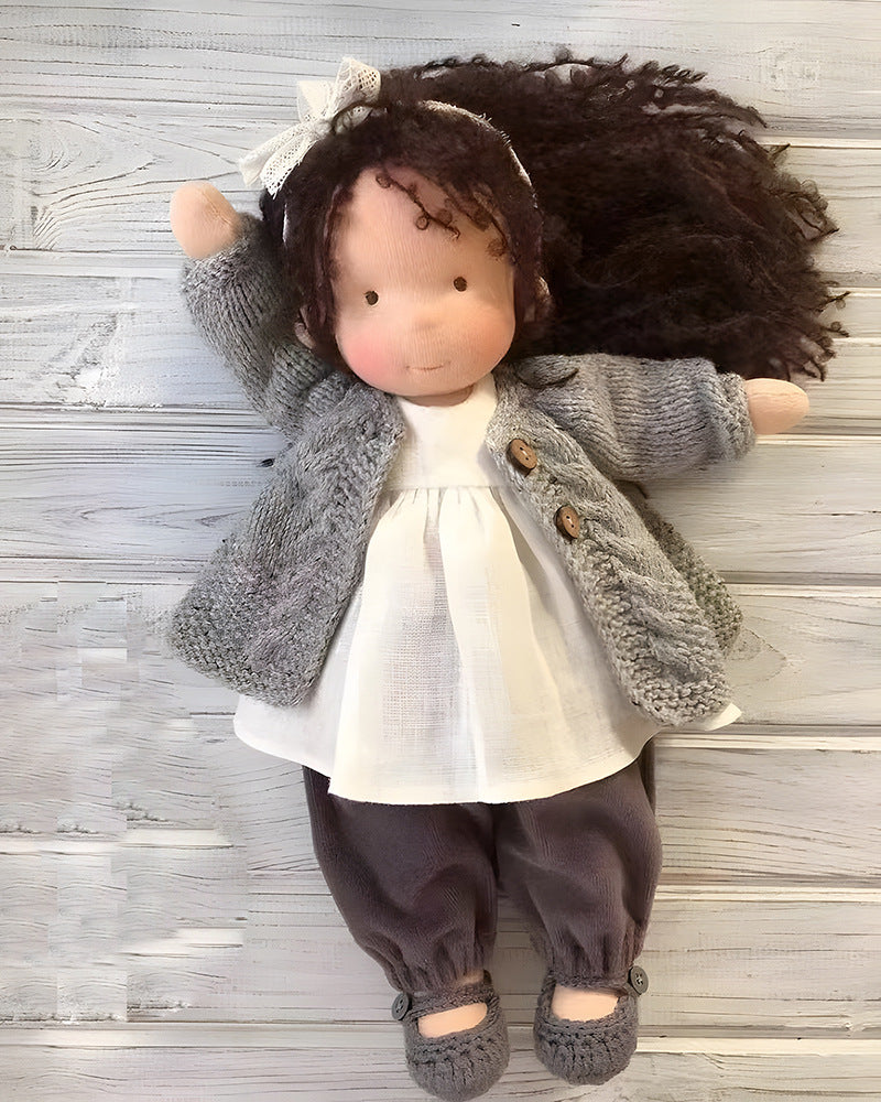 Muñeca Waldorf hecha a mano – Compañera de juego imaginativo | Juguete educativo natural para niños