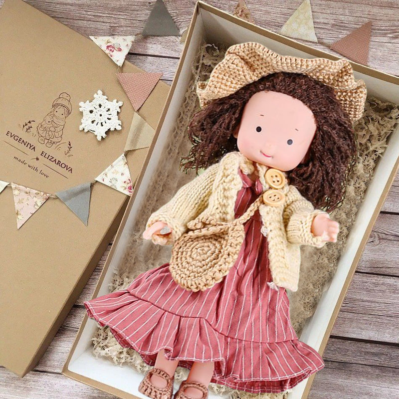Muñeca Waldorf hecha a mano para niños pequeños - Aspecto natural