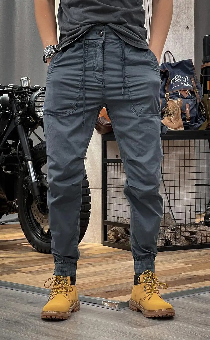 Pantalón cargo elástico