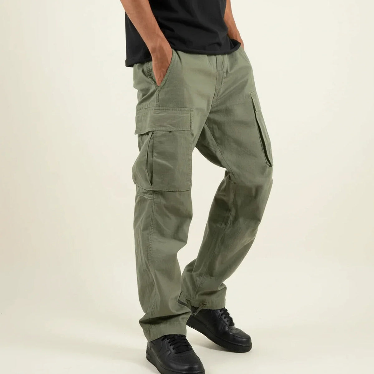Pantalón cargo para hombre de corte cómodo